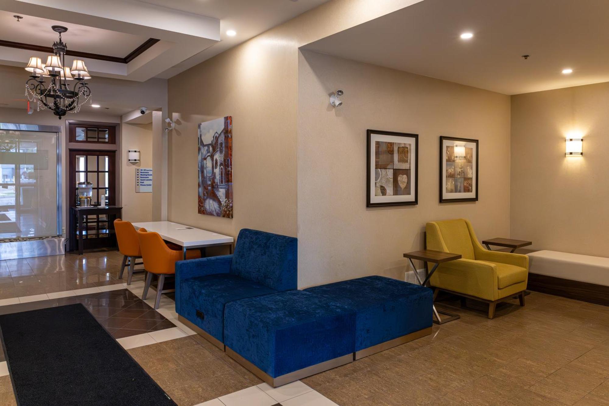 Holiday Inn Express Hotel & Suites Brockville By Ihg Exterior foto