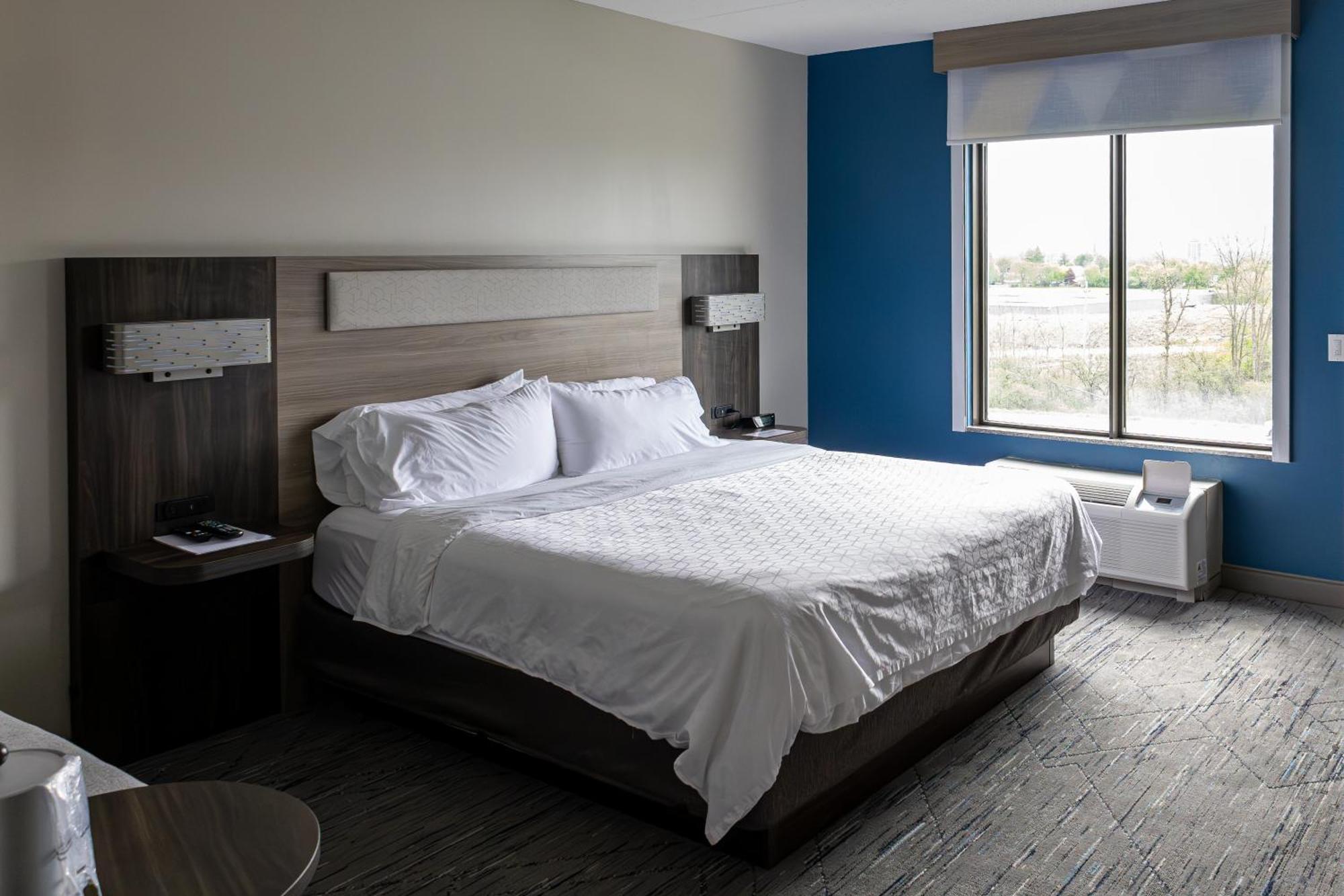 Holiday Inn Express Hotel & Suites Brockville By Ihg Exterior foto