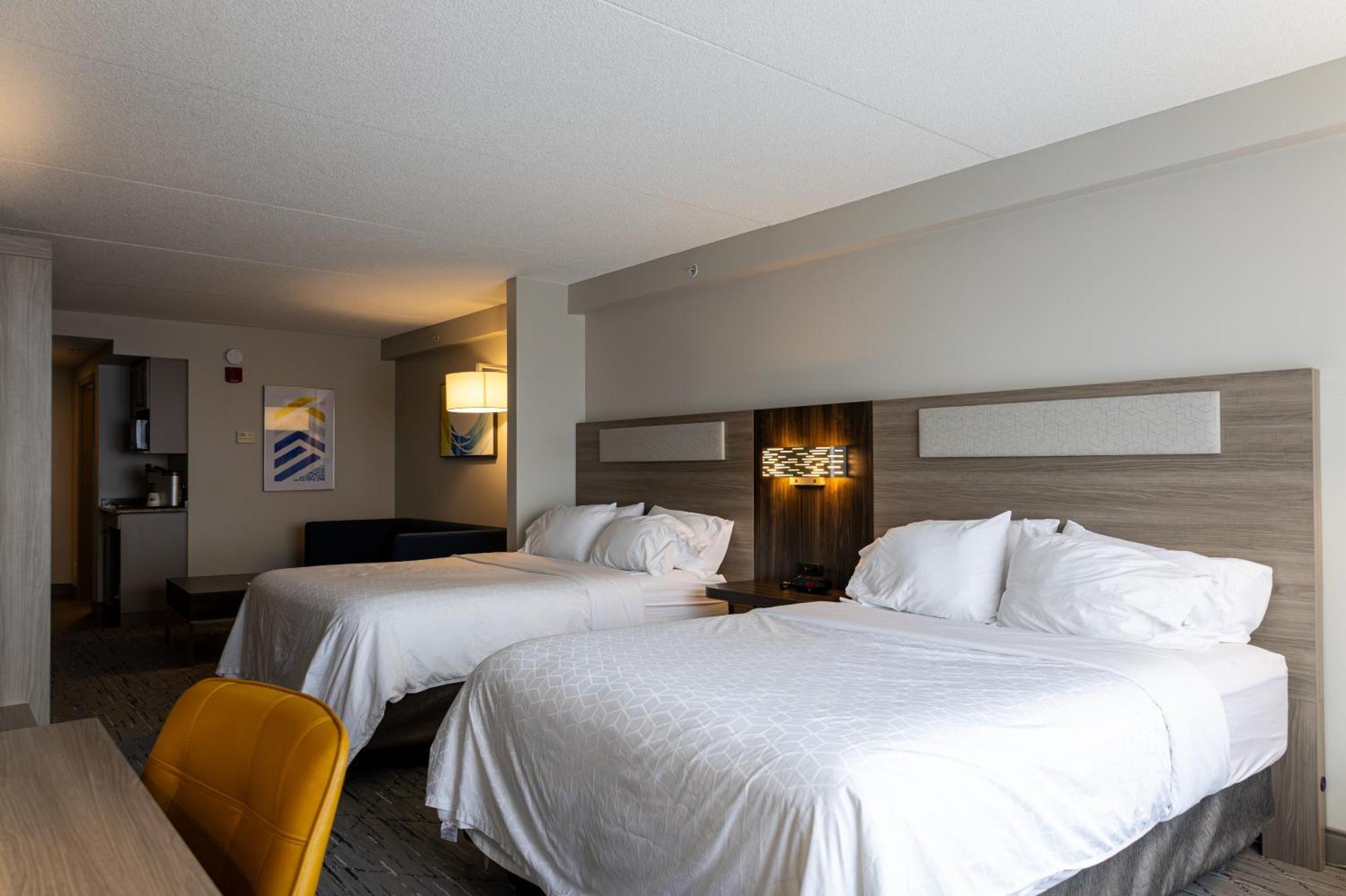 Holiday Inn Express Hotel & Suites Brockville By Ihg Exterior foto